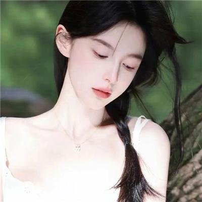 微笑的苹吉